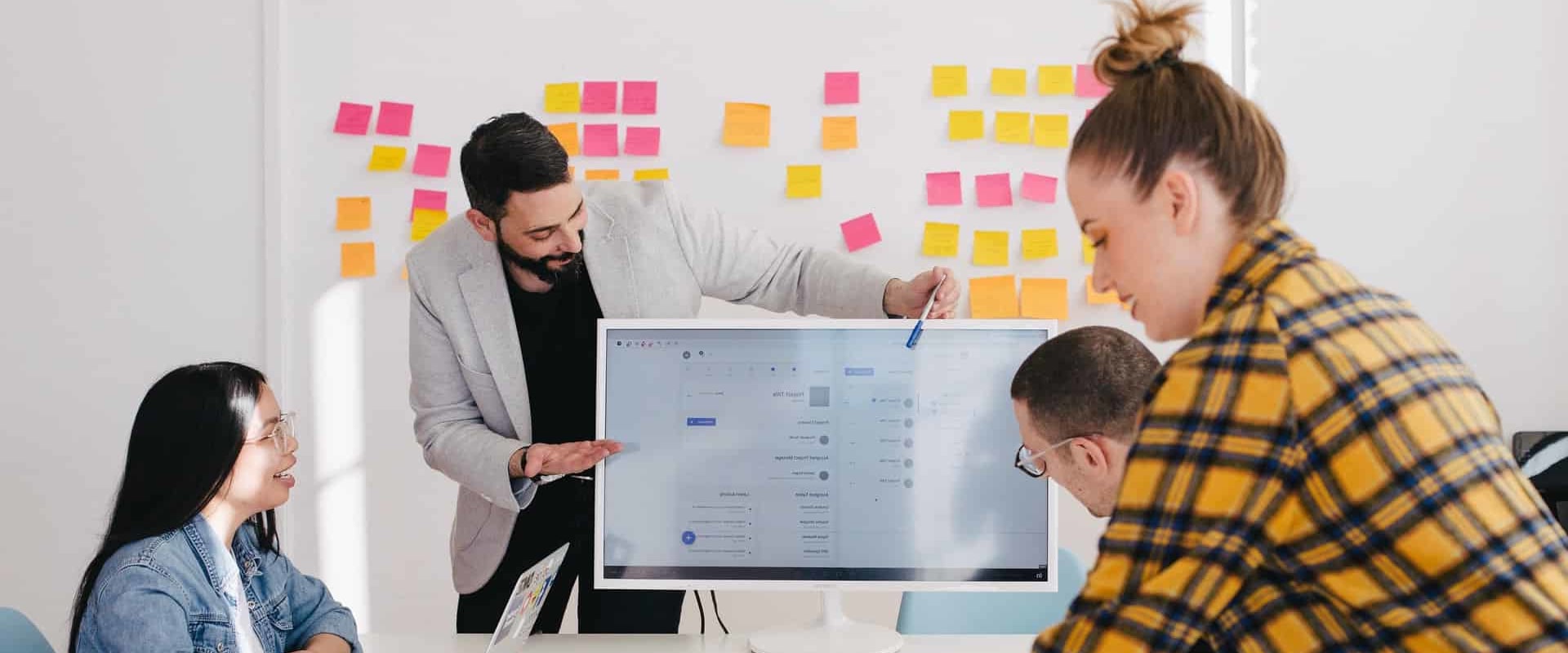 What is Strategy Consulting and How Does it Differ from Management Consulting?