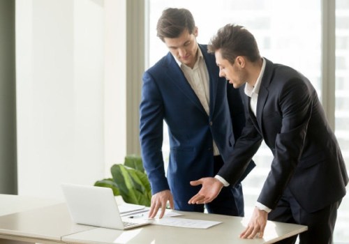 The Advantages of Becoming a Consultant
