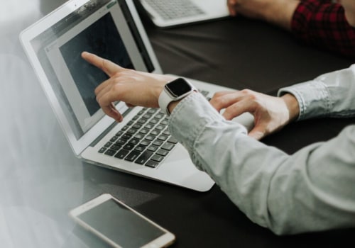 The Benefits and Risks of Hiring a Consultant